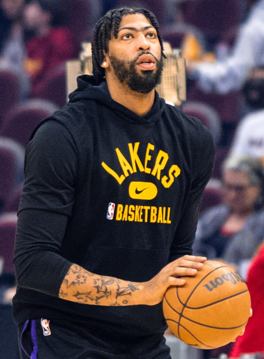 Anthony Davis’ Troubling Trend Surfaces Following Mavericks’ Disappointing Season Finale
