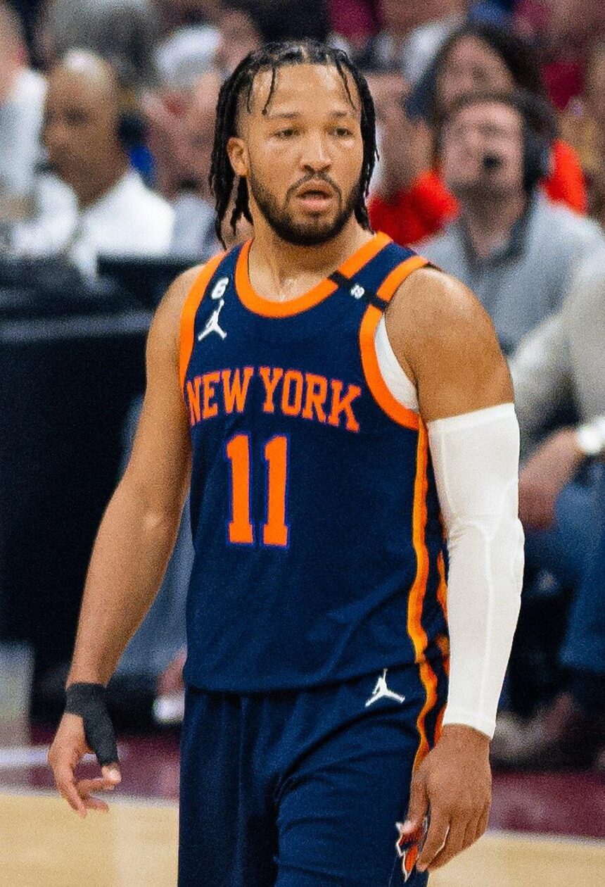 Brunson Shines with 40 Points as Knicks Edge Past Pistons 116-113 to Secure Spot in Second Round Against Celtics!