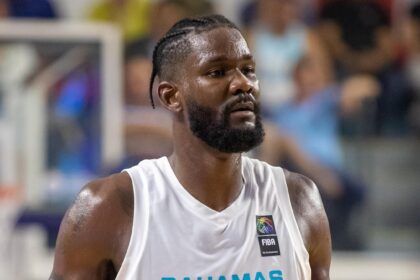Will Deandre Ayton Take the Court Against the Thunder? Full Injury Report Revealed!