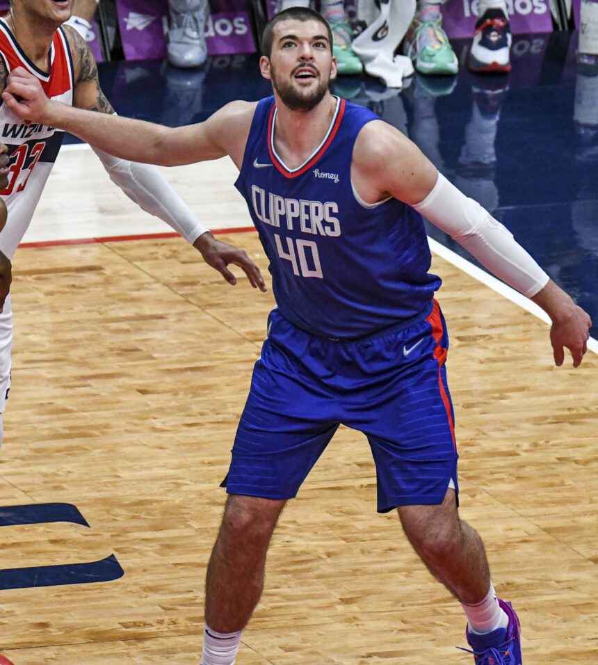 Clippers Stand Firm: No Plans to Trade Ivica Zubac Despite Suns’ Interest