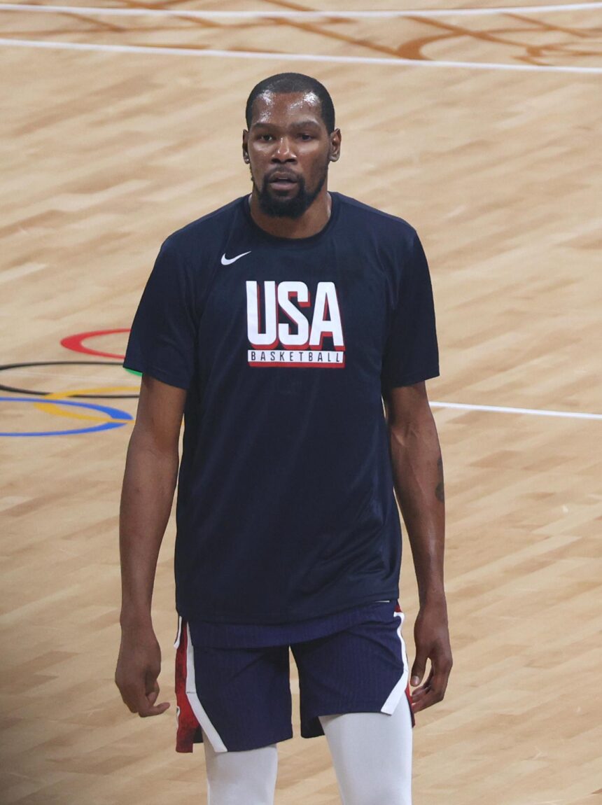 Suns Fall Short in Pursuit of Kevin Durant, Trade Him to Rockets