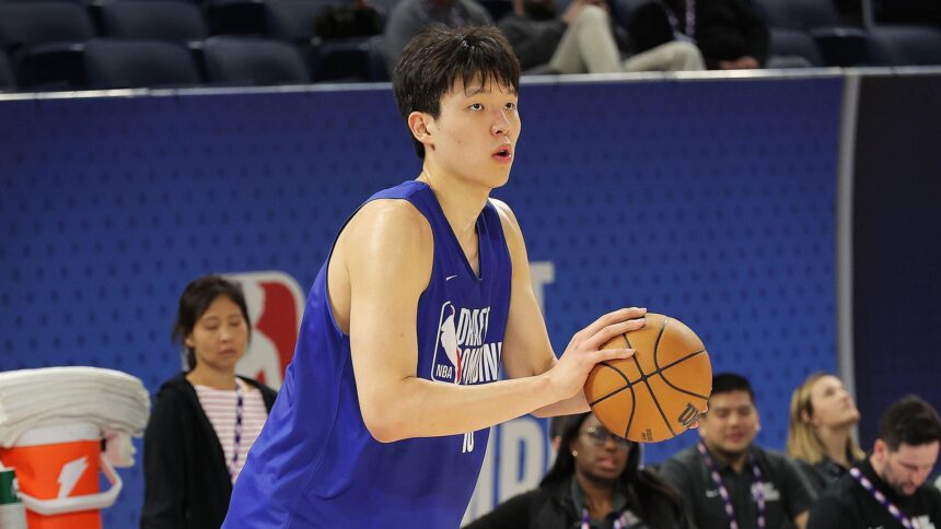 Trail Blazers Make Bold Move, Pick Yang Hansen No. 16 Overall