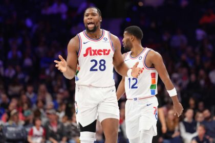 76ers Star Paul George Undergoes Knee Surgery