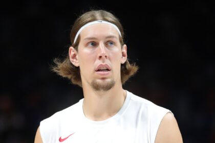 Spurs Bolster Frontcourt with Versatile Big Man Kelly Olynyk in Trade with Wizards