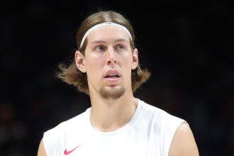 Kelly Olynyk Says New Spurs Big Men Are a Perfect Fit Together