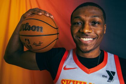 Daeqwon Plowden Signs Two-Way Contract with Kings