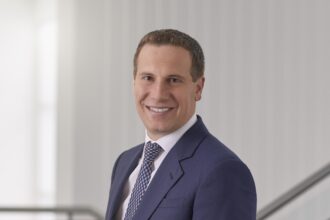 Phoenix Suns Owner Mat Ishbia Faces Lawsuit from Minority Investors Alleging Mismanagement