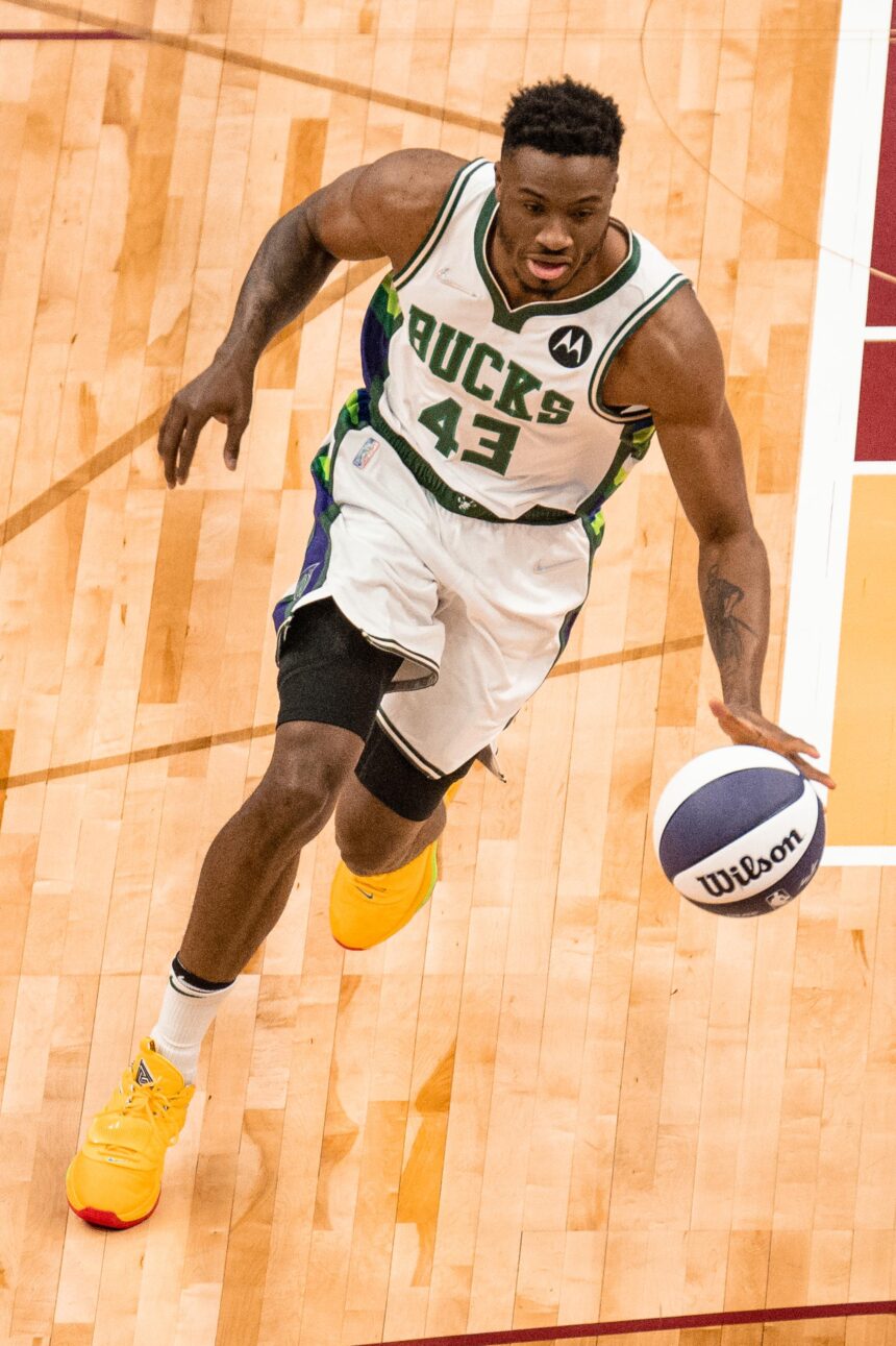 Thanasis Antetokounmpo Makes Triumphant Return to the Bucks