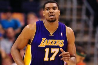 Lakers Center Emerges as the Knicks’ Top Trade Target