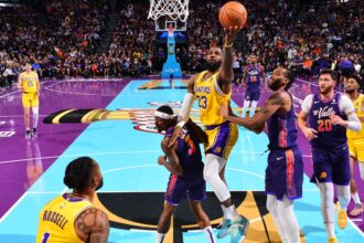 Suns Dominate Lakers with a 103-81 Victory in Season Opener