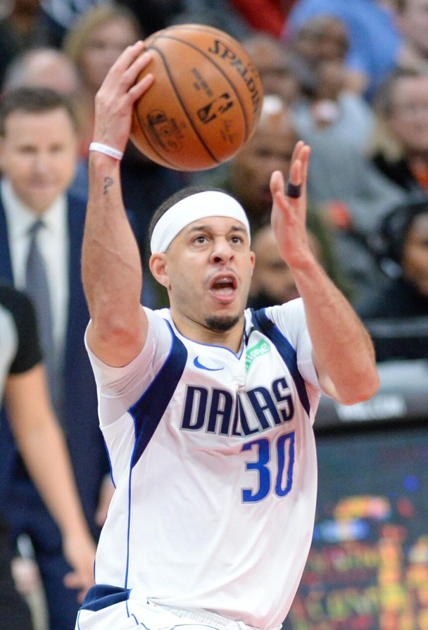 Seth Curry Nails a Stunning Three-Pointer!