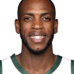 Khris Middleton Returns to Milwaukee for First Time Since Trade to Wizards