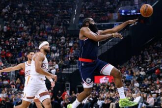 Injury Report Suggests Suns May Lose 2 Starters in Upcoming Game Against Jazz