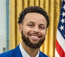 Steph Curry Celebrates Warriors’ Dominant Blowout Victory Over LA Clippers