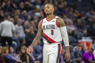 Here are several more engaging, source-free headline options you can use:

1. Trail Blazers Assign Rookie Yang Hansen to Rip City Remix  
2. Rookie Yang Hansen Headed to Rip City Remix in Blazers Move  
3. Blazers Send Young Prospect Yang Hansen to Rip Ci