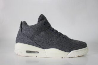 Michael Jordan’s Rookie Shoes Fetch Nearly 0K While Kobe Memorabilia Steals the Show at Auction